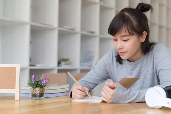 12堂课，帮孩子解决考试作文难题