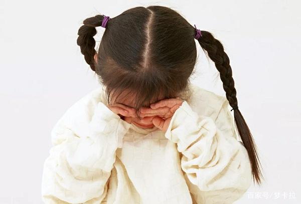 不到200字的小学生作文，却写出了最美的妈妈，老师也感动不已 1
