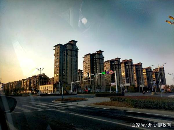 学生作文大赛获奖,先是被取消获奖,后道歉又不被原谅,成年人? 2