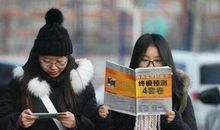 2020考研英语结束，考生纷纷沉闷离开考场，作文完全靠默写