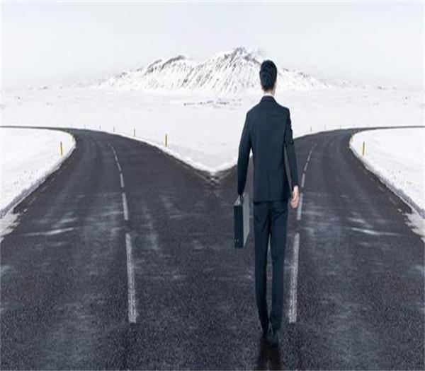 《骆驼祥子》读后感：一个人的堕落，往往是从“认命”开始的