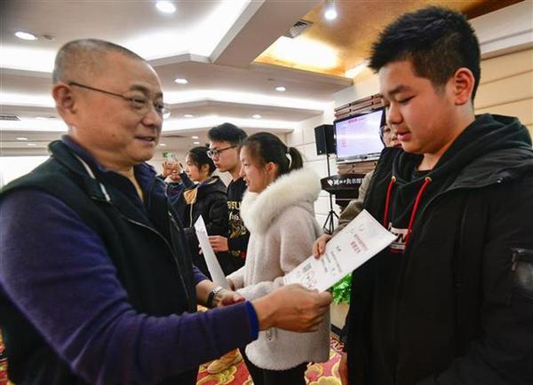 楚天杯创新写作大会颁奖啦!著名作家刘醒龙受聘为《帅作文》周报顾问 8