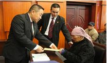 检察业务人员的工作关系论文