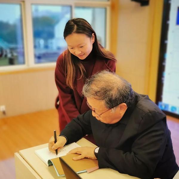【央小教研】聆听:王栋生老师的“作文笔记” 11