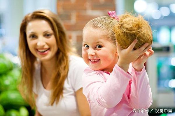 高中优秀原创作文点评:《以赤子之心辨世间黑白》 1