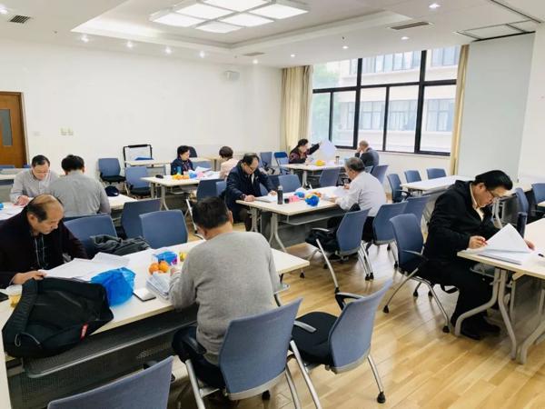第33届上海市中学生作文竞赛阅卷现场！独家披露评委眼中的好作文！ 2