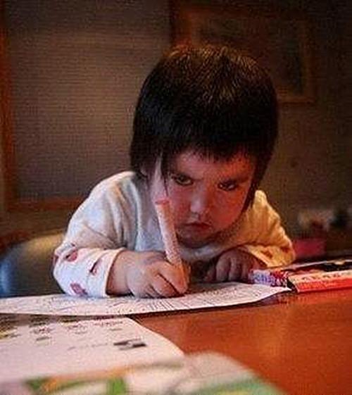 小学生“奇葩作文”火了,让人哭笑不得,网友:三天没被打过了?