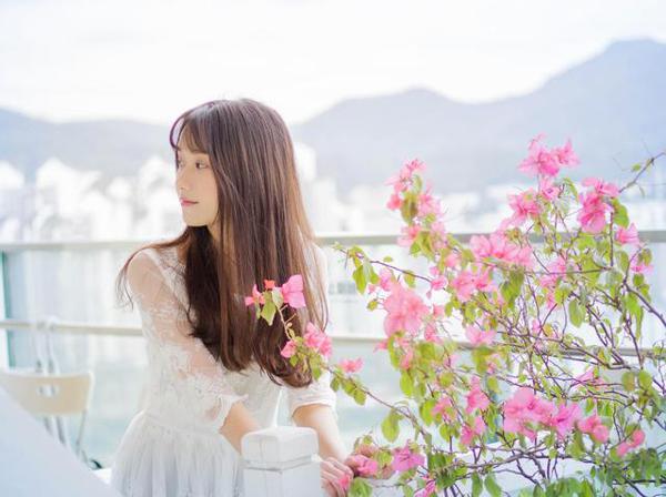 原创 初中优秀原创作文点评：《历史，一部丰富的教科书》