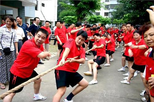 运动会 激烈的春季运动会比赛作文300字