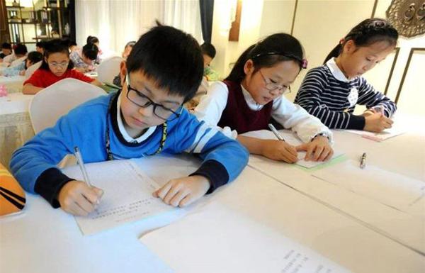 “中小学生作文，最可怕的不是不会写，而是假话连篇！” 2