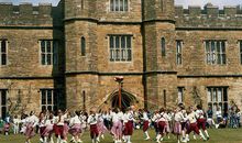 从民康路到五月花苑 难忘的童年时光作文1300字