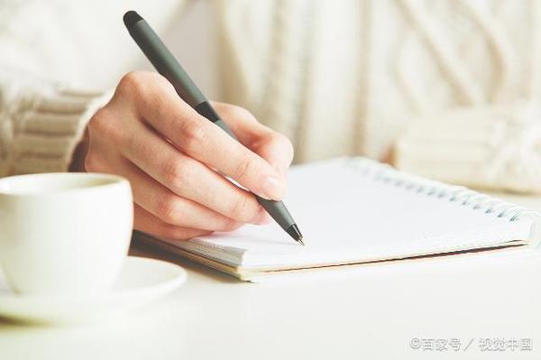 初中优秀作文点评:《心正,则笔正》,小说笔法,欲扬先抑 3