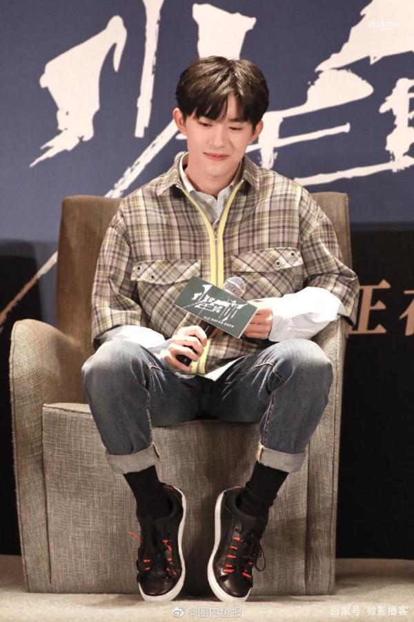 千玺发长文总结少年的你,完全是另一种人生,一篇感人的小作文