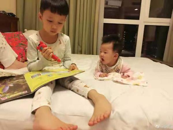 双11别人晒购物,姚晨晒儿子的作文,吐槽辅导作业是个“苦差事” 5