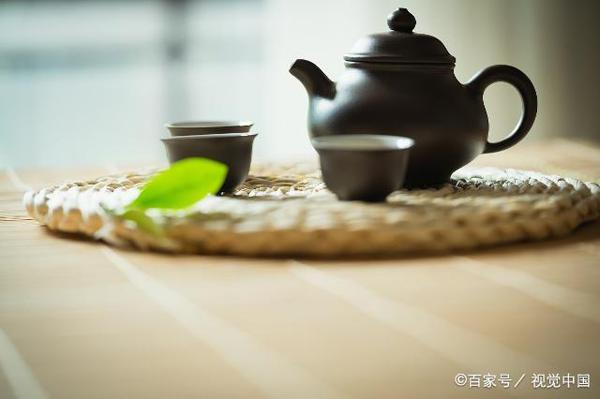 语文老师写作文:《含蓄如茶的人生》 1