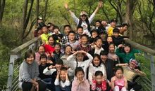 老师批改小学生作文：老师的字写得好，内容改得好，妈妈也被感动