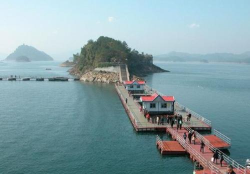 与千岛湖亲密接触 旅游的好去处作文500字
