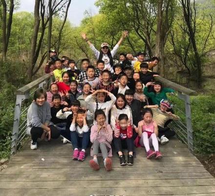 小学老师批作文获点赞,每篇作文至少看5遍,平均一篇写300字评语 6
