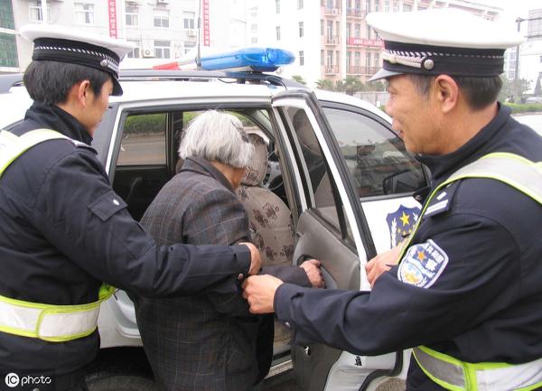 原创 作文点评：《格外闪耀的背影》，叙述流畅，感受生动，修辞传神 1