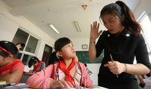 原创 优秀作文点评《勇敢，让我与以往不同》，采用波折写法，起伏跌宕