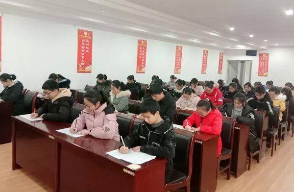 笔墨书香满校园，作文竞赛展风采--——记九年级现场作文竞赛 3
