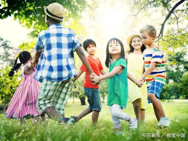 优秀原创作文点评:《最美心头一亮时》,一幅童年欢乐图