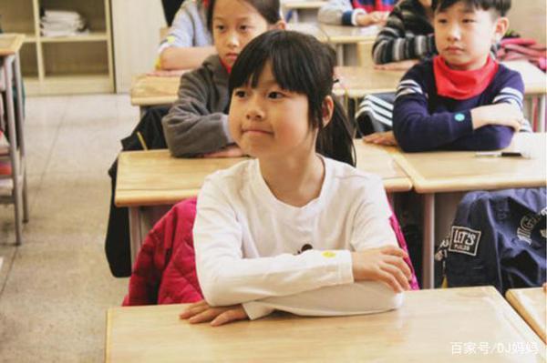 小学生“奇葩作文”,脑洞不是一般大,网友:我妈已经3天没打我了 6