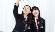 原创 高中作文点评：《沉默里……》，选用社会镜头，透视人心“破洞”