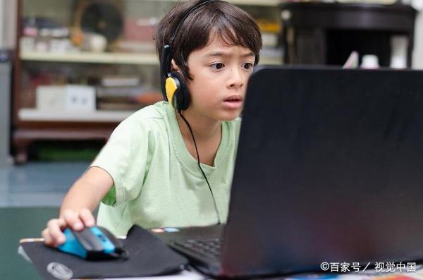 中学生优秀作文点评:《我最敬佩的人》,“片段式组合”的写法