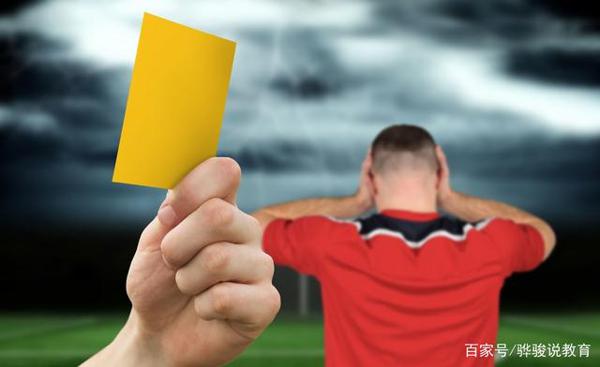 优秀作文点评：《美丽的花朵绽放出种子的坚强》 2