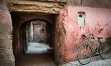 原创 经典作文点评：《丢失的小巷》，表达真挚动人的情怀