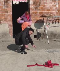 ▶老师让我们写作文不能少于300字，一同学的作文是这样写的... 11