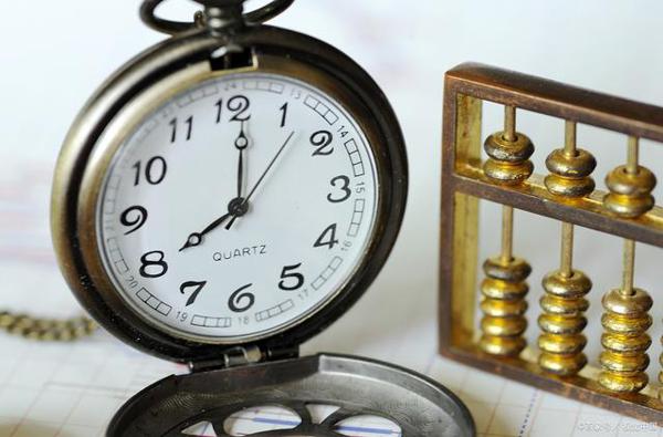 作文素材：珍惜时间从拒绝瓜子开始。不一般的作文素材，等你收藏 2