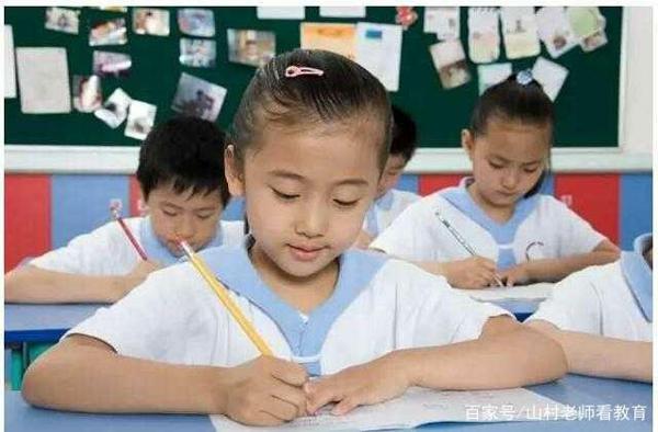 家长着急了:孩子写作文无话可说,怎么办?老师:这种办法最有效 1