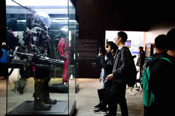 6名北京中学生获全国科幻作文大奖 偶像刘慈欣亲自颁奖 8