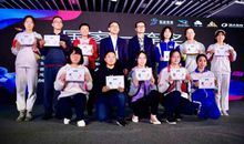 6名北京中学生获全国科幻作文大奖，偶像刘慈欣亲自颁奖