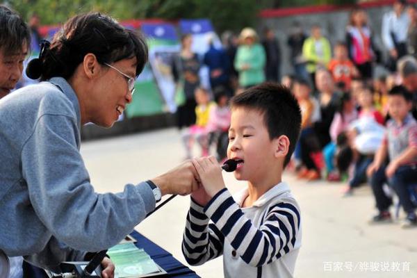 中考模拟作文指导、例文展示点评:《我的环保微纪录》
