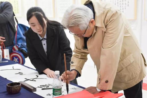 「校庆」艺作文华渡龙马,峥嵘岁月共奋进——记“龙马奋进 艺作文华——中央财经大学建校70周年文化与传媒学院师生作品展”顺利举办 21