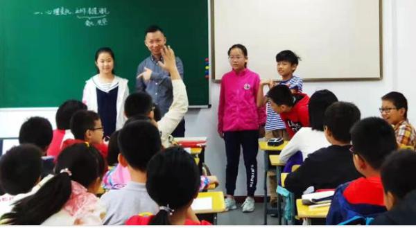 这是作文课还是《演员的诞生》？个个演技如此高！ 1