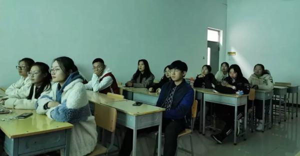 【东语资讯】探心论坛美文读后感分享活动总结 5