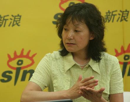 她是恢复高考后第一位女文科状元,作文近乎满分,被北大录取 2
