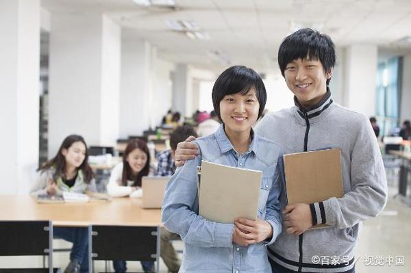高考作文押题,优秀作文解读:《老人遭汽车压脚,拒绝讹人》