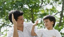 小学生的一篇作文火了，刚念完第一句，在场的爸爸都低下了头