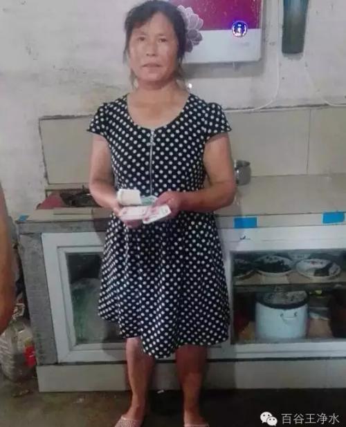 我喜欢那个阿姨_600字