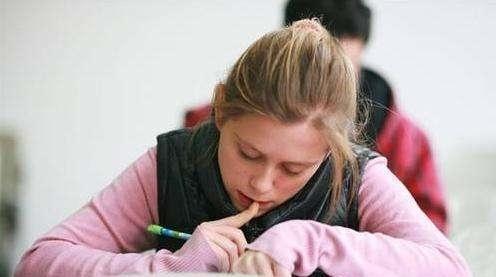 歪果仁的汉语作文让我找到了心理平衡，小学生作文即视感，好幼稚