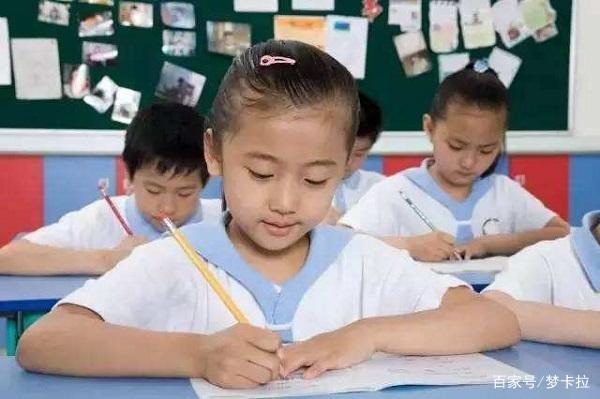 这是一篇被偷发出来的小学生作文,语言晦涩却易懂,老师太难了