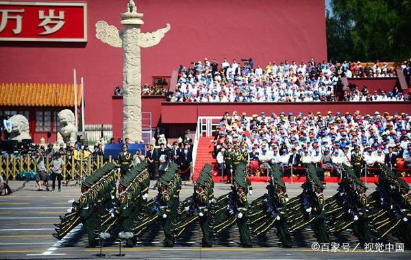 国庆大阅兵有感作文：努力感动你我他