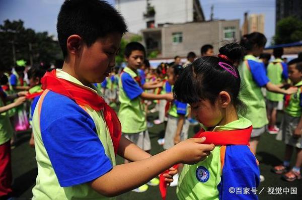 小学生爱国作文:我和红领巾的故事