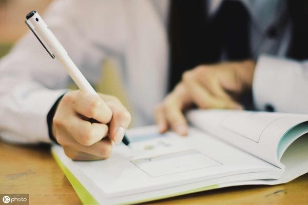 原创 真题回顾，名师点评，福建考生金榜作文：《和谐之美，美在友善》 1