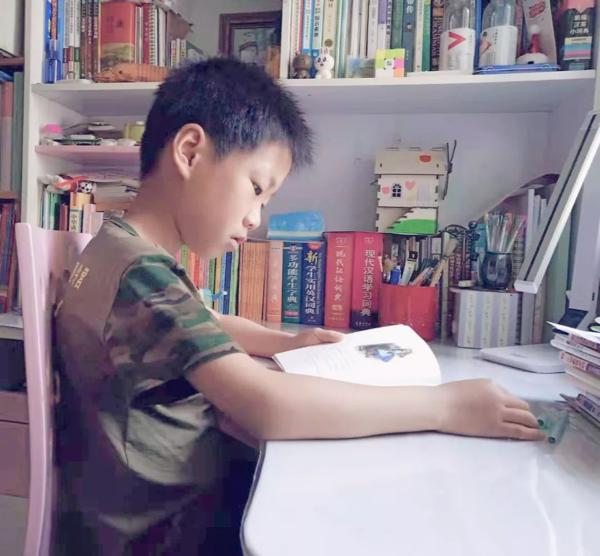 小学生优秀作文选｜梁辰祎：总也倒不了的老屋（外二篇） 3